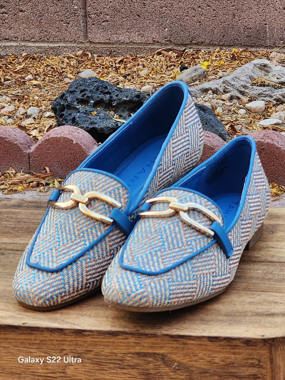 Takhari Women's Blue Tweed Loafers with Gold Chain Accent Size 7 - Picture 3 of 10